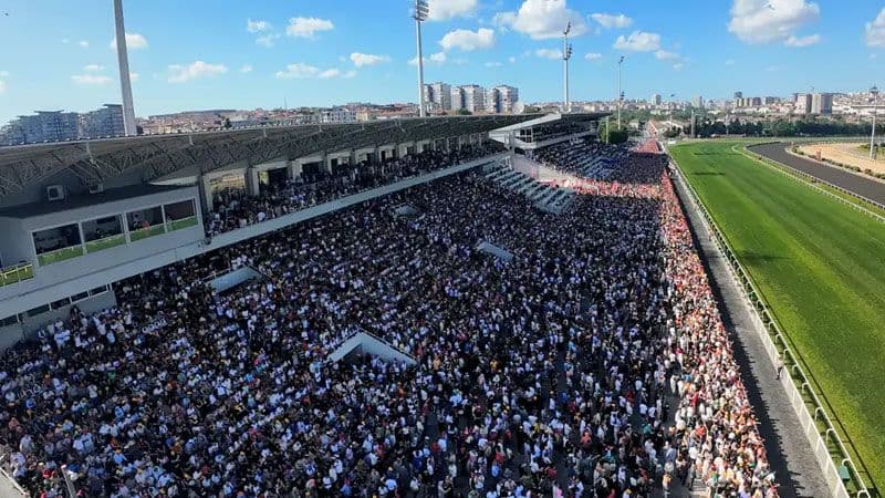 Bursa'da At Yarışları Başlıyor: TJK İlkbahar-Yaz Takvimini Duyurdu